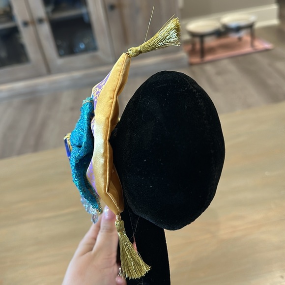 Magic Carpet Minnie Ears - Picture 4 of 7